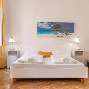  Apartament Peerles 2br Apt. Perfectly Situated&well Connected Austria