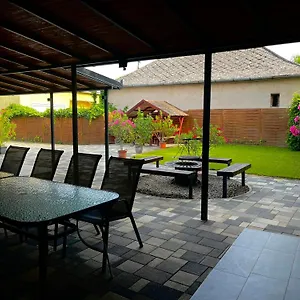 Tahiti Garden Apartament