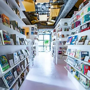  Хостел Manga Art Hotel, Япония