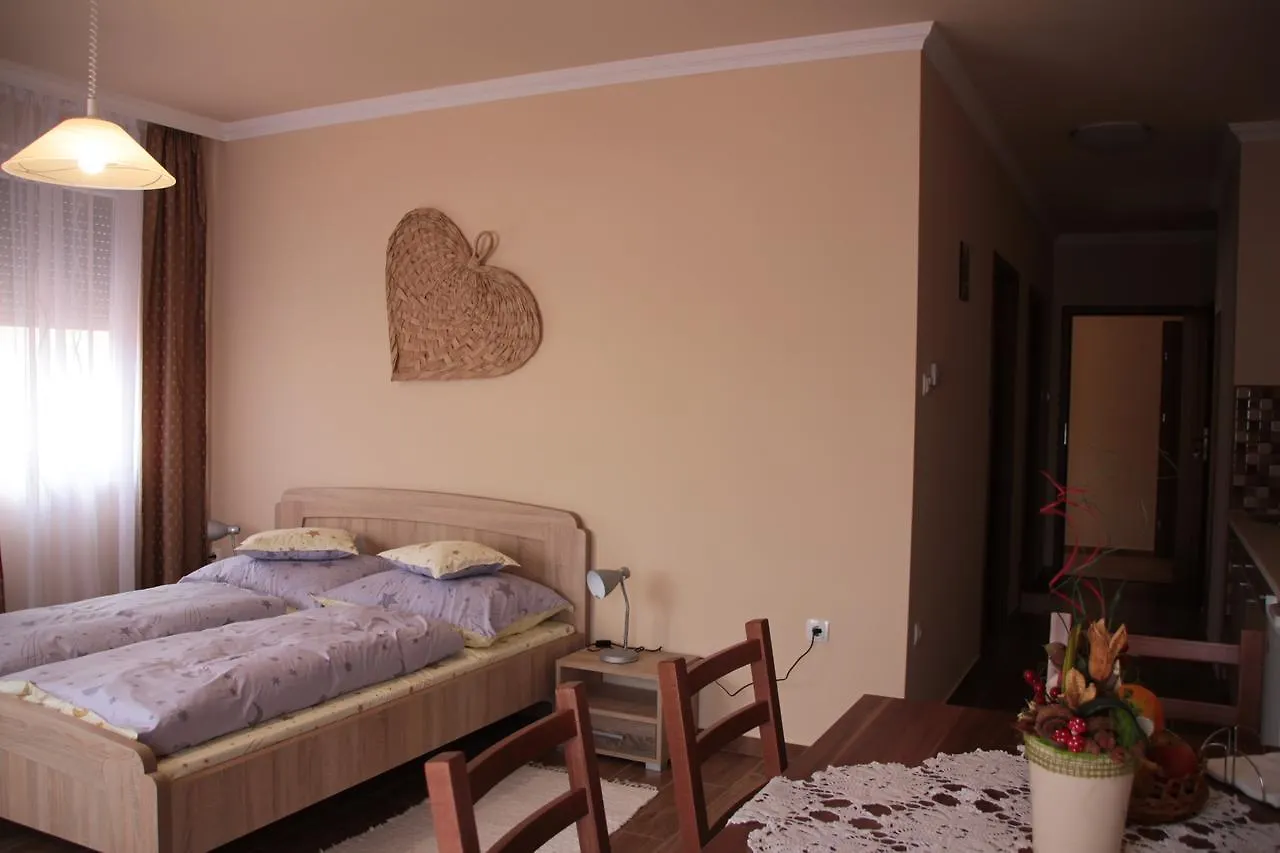 Imola és Andrea Apartmanház 2 Hajdúszoboszló Apartman