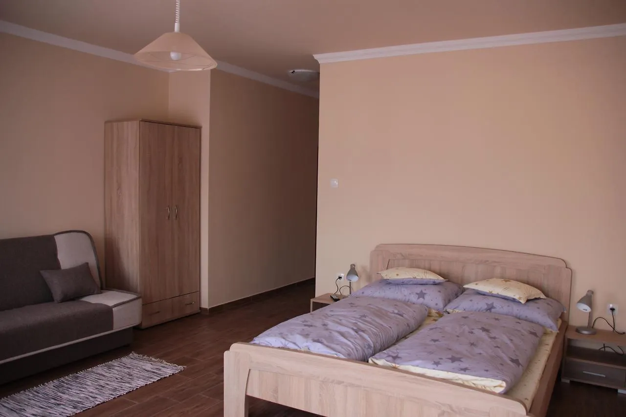 Imola Es Andrea Apartmanhaz 2 Hajduszoboszlo Apartment