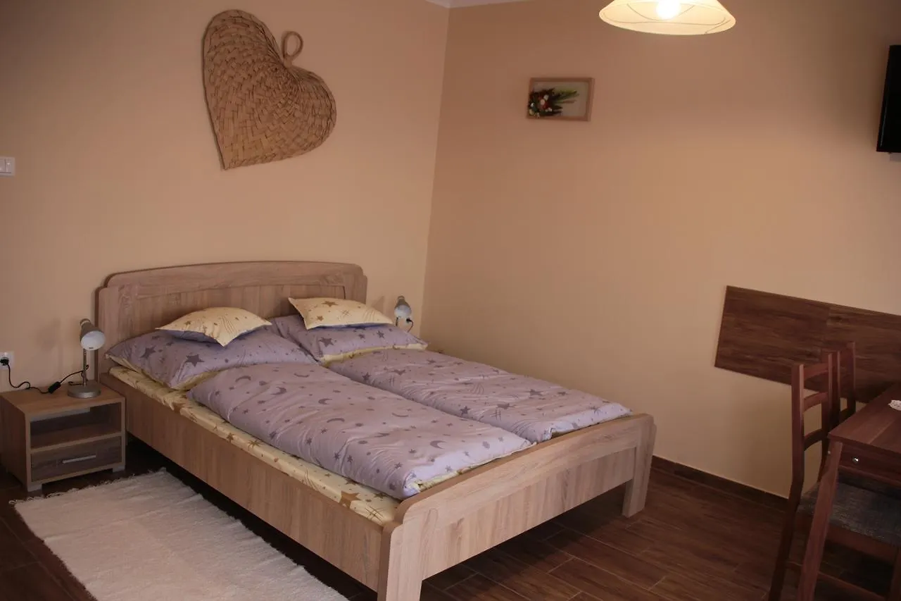Imola és Andrea Apartmanház 2 Hajdúszoboszló Apartman